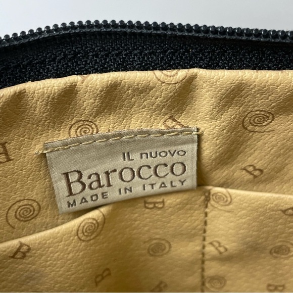 π
ΊIL Nuovo Barocco Made in Italy Signature Brown Leather Crossbody Bag - Picture 3 of 9